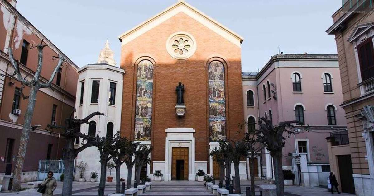 Chiese, conventi, sottopassi e mercati: � la caratteristica zona di Sant'Antonio